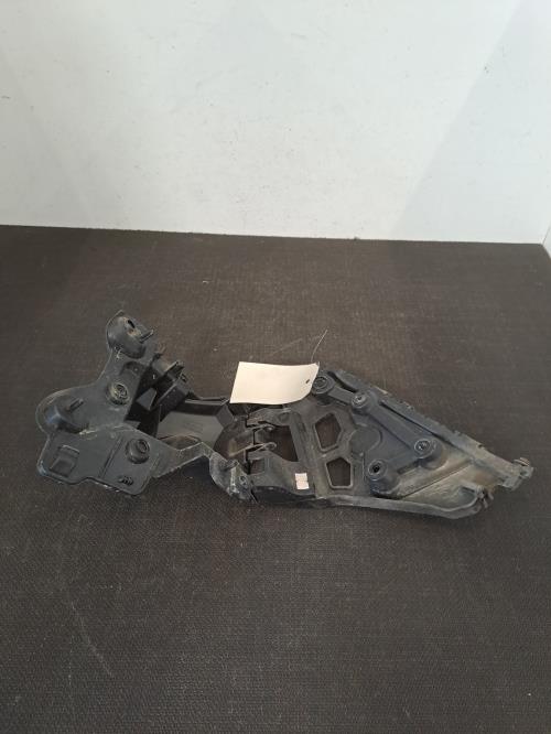 Image Moulure de pare choc arriere - RENAULT CLIO 4