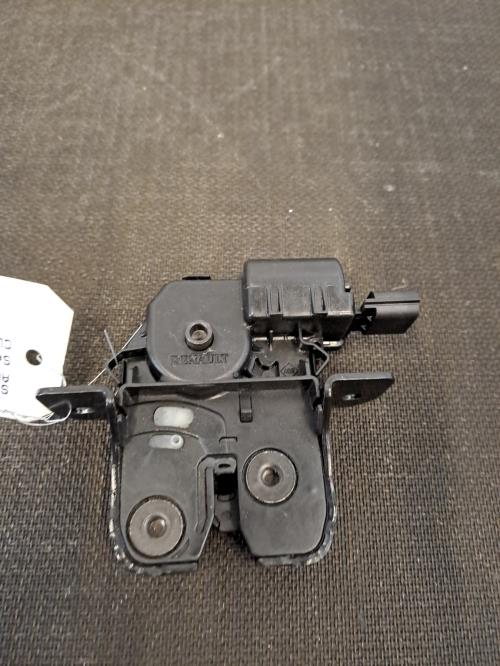 Image Serrure de hayon - RENAULT CLIO 4