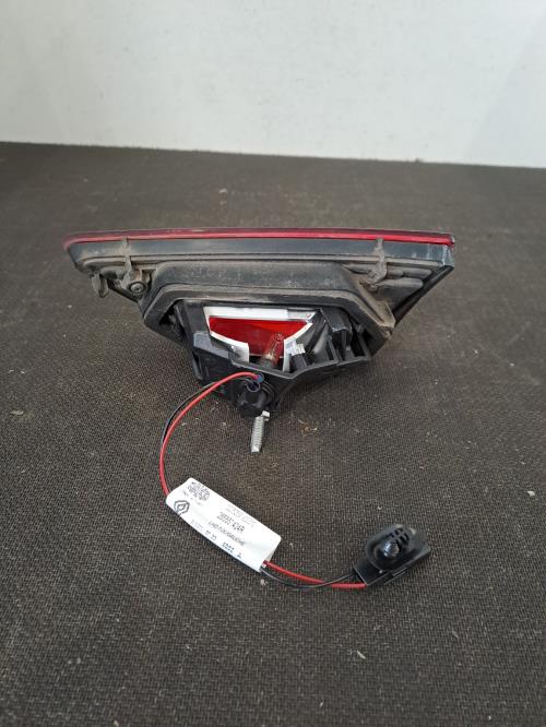 Image Feu arriere secondaire gauche (feux) - RENAULT CLIO 4