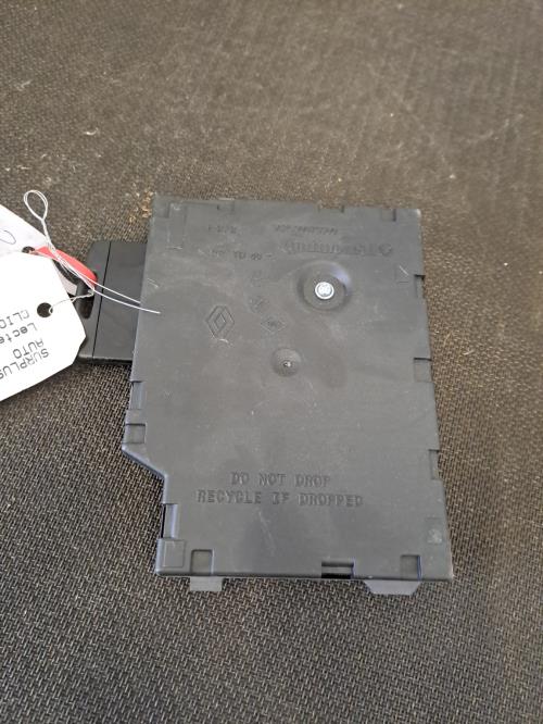 Image Lecteur de carte (neiman) - RENAULT CLIO 4