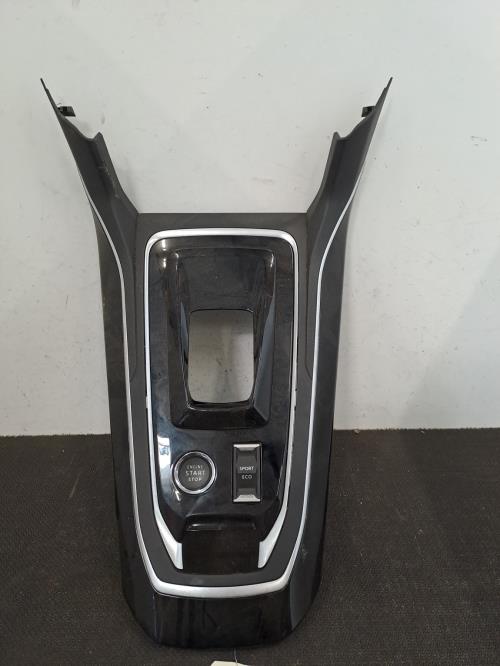 Image Console central (interieur plastique) - PEUGEOT 308 2