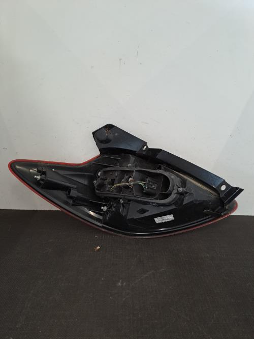 Image Feu arriere principal droit (feux) - FORD KA 2
