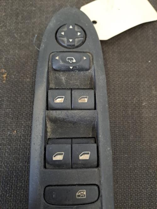 Image Interrupteur de leve vitre avant gauche - CITROEN C4 2