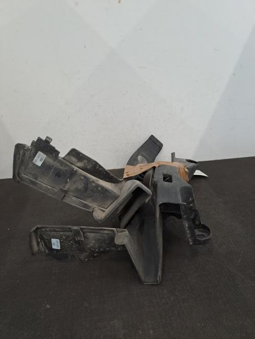 Image Moulure de pare choc arriere - PEUGEOT 3008 1