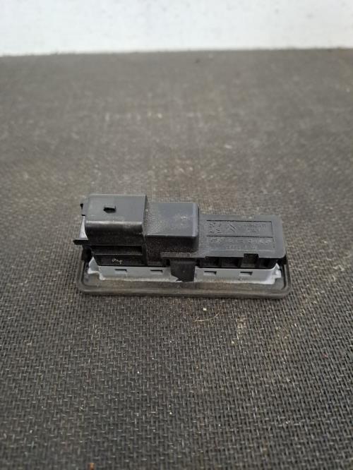 Image Bouton de coffre - CITROEN C4 CACTUS