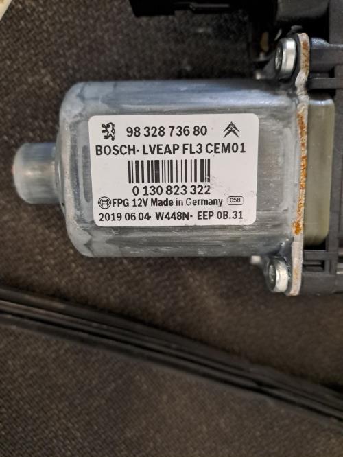 Image Leve vitre electrique avant droit - CITROEN C4 CACTUS
