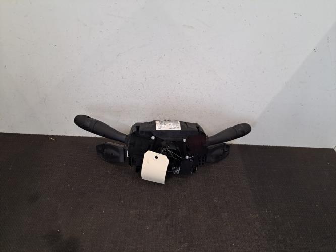 Image Com (Bloc Contacteur Tournant+Commodo Essuie Glace+Commodo Phare) - PEUGEOT 207