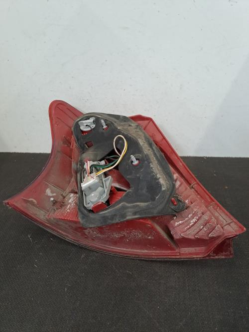 Image Feu arriere principal droit (feux) - TOYOTA YARIS 2