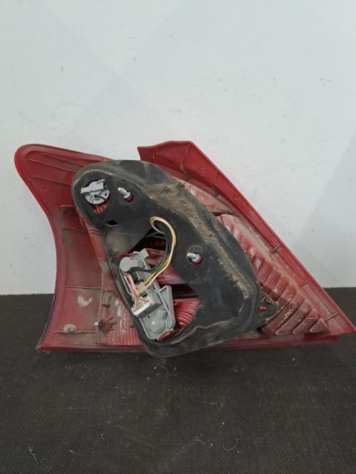 Image Feu arriere principal droit (feux) - TOYOTA YARIS 2