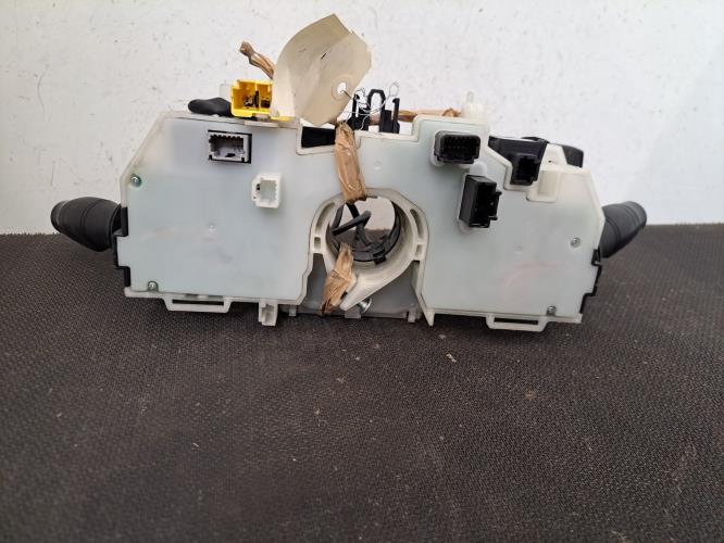 Image Com (Bloc Contacteur Tournant+Commodo Essuie Glace+Commodo Phare) - RENAULT MEGANE 3