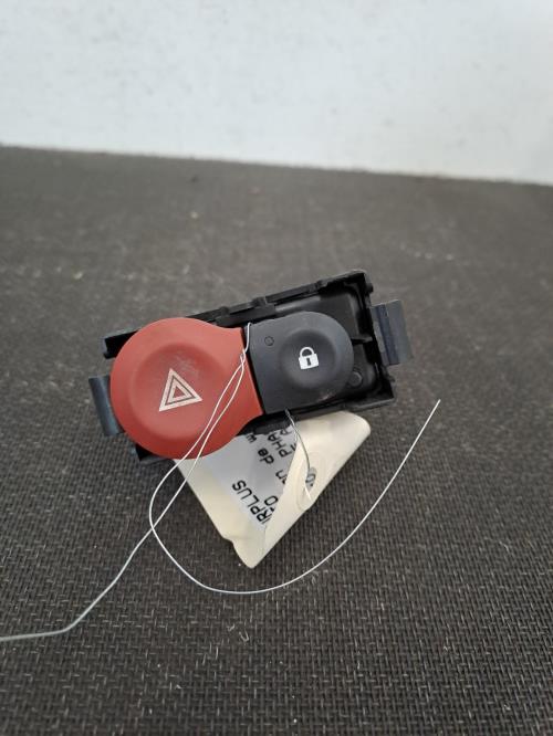 Image Bouton de warning - RENAULT CLIO 3