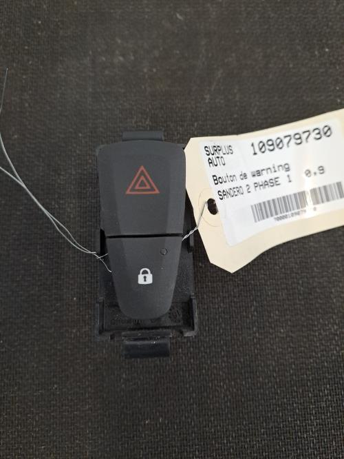Image Bouton de warning - DACIA SANDERO 2