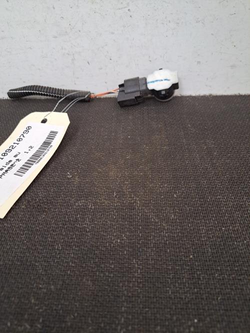 Image Capteur aide au stationnement - PEUGEOT 208 1