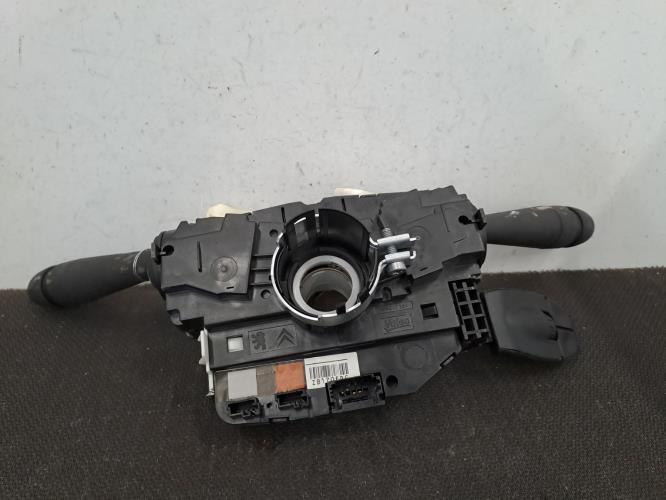 Image Com (Bloc Contacteur Tournant+Commodo Essuie Glace+Commodo Phare) - PEUGEOT 208 1
