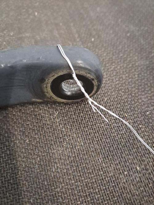 Image Bras essuie glace avant droit - PEUGEOT 208 1