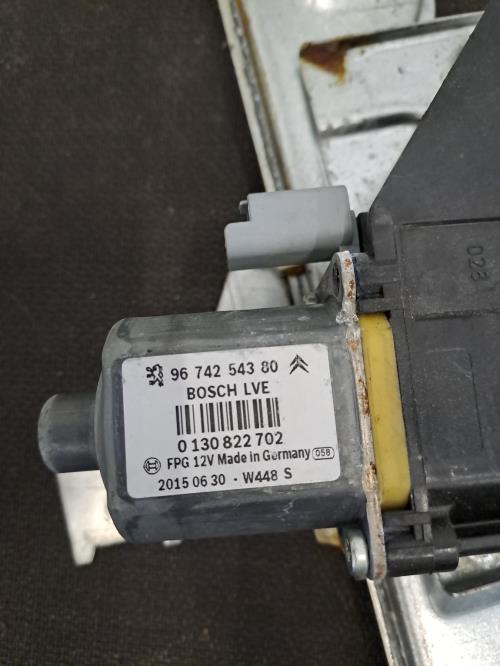 Image Leve vitre electrique avant droit - PEUGEOT 208 1