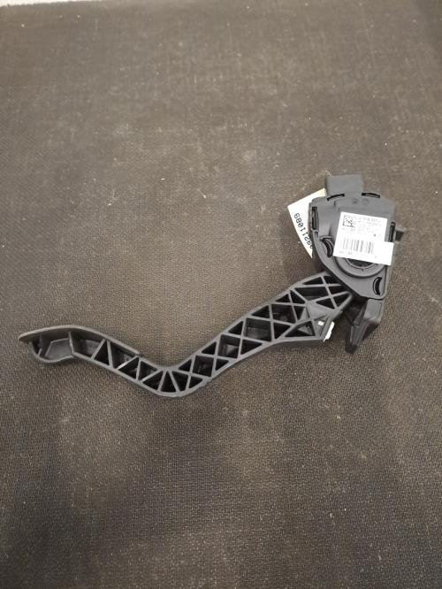 Image Pedale d'accelerateur - PEUGEOT 208 1