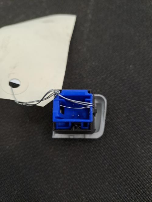 Image Bouton de warning - PEUGEOT 208 1