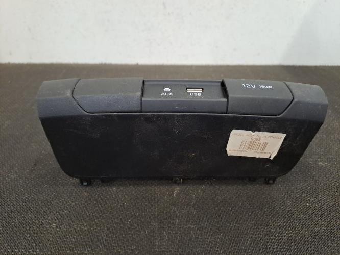 Image Prise port USB - KIA PICANTO 3