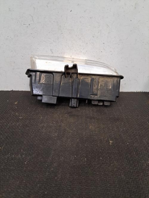 Image Feu diurne avant droit - RENAULT CLIO 4