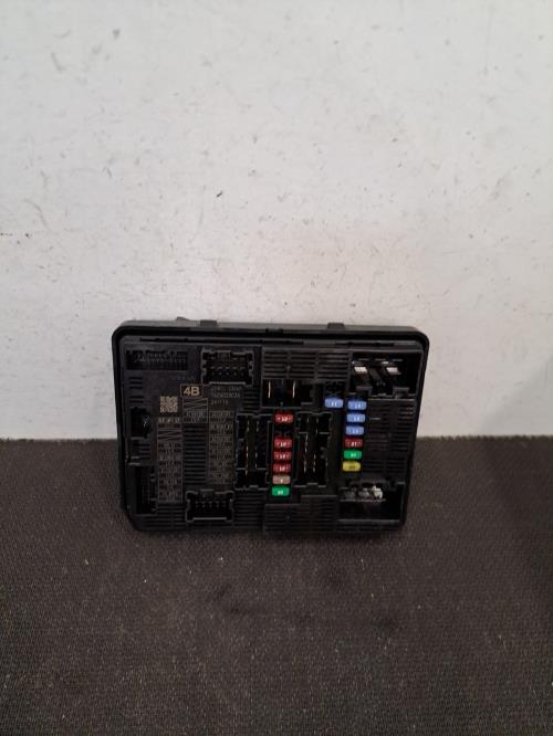 Image Boitier servitude moteur (BSM) - RENAULT TRAFIC 3 COURT