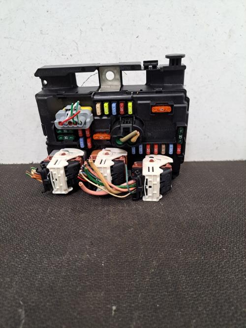 Image Boitier servitude moteur (BSM) - PEUGEOT 207