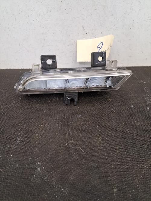 Image Feu diurne avant gauche - RENAULT CLIO 4