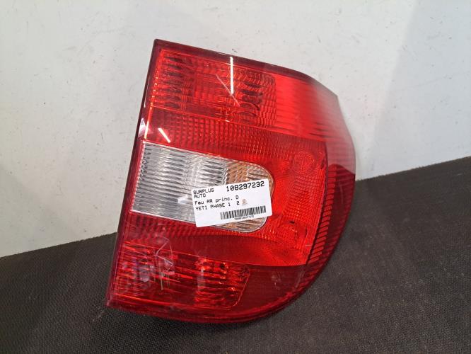Image Feu arriere principal droit (feux) - SKODA YETI
