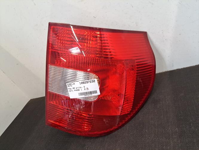 Image Feu arriere principal droit (feux) - SKODA YETI