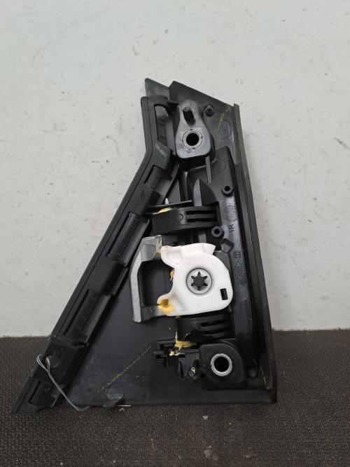 Image Poignee porte arriere droit - RENAULT CLIO 5