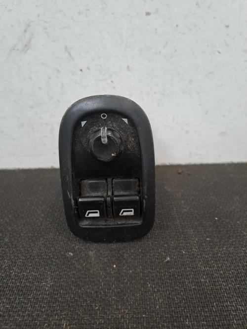 Image Interrupteur de leve vitre avant gauche - PEUGEOT 206