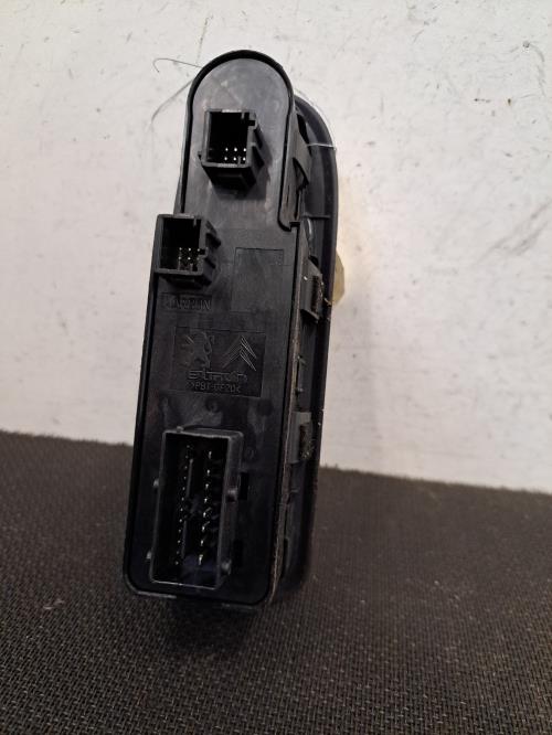 Image Interrupteur de leve vitre avant gauche - CITROEN C5 2