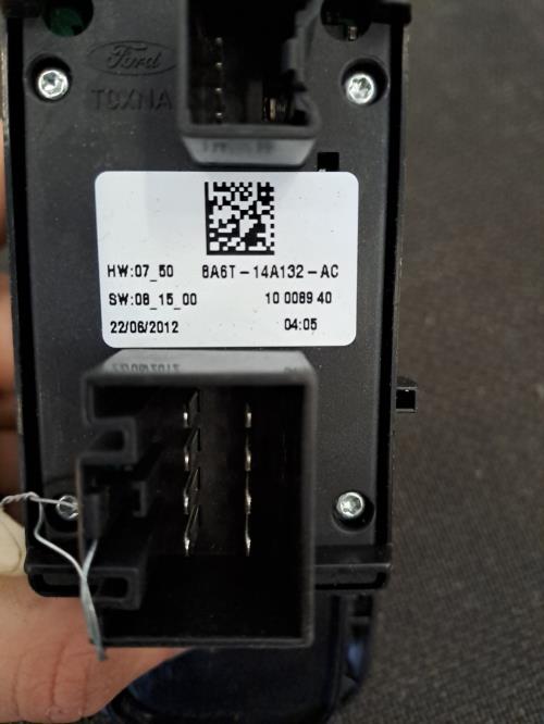 Image Interrupteur de leve vitre avant gauche - FORD FIESTA 6