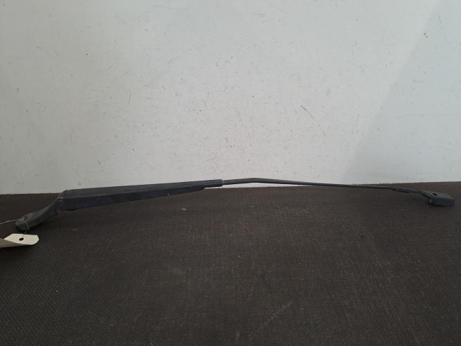 Image Bras essuie glace avant droit - PEUGEOT 3008 1