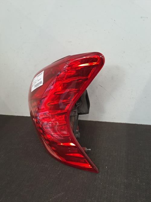 Image Feu arriere principal droit (feux) - PEUGEOT 3008 1