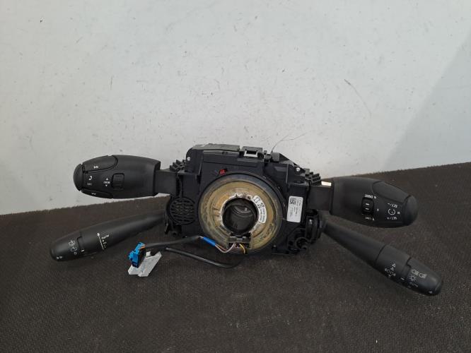 Image Com (Bloc Contacteur Tournant+Commodo Essuie Glace+Commodo Phare) - PEUGEOT 3008 1