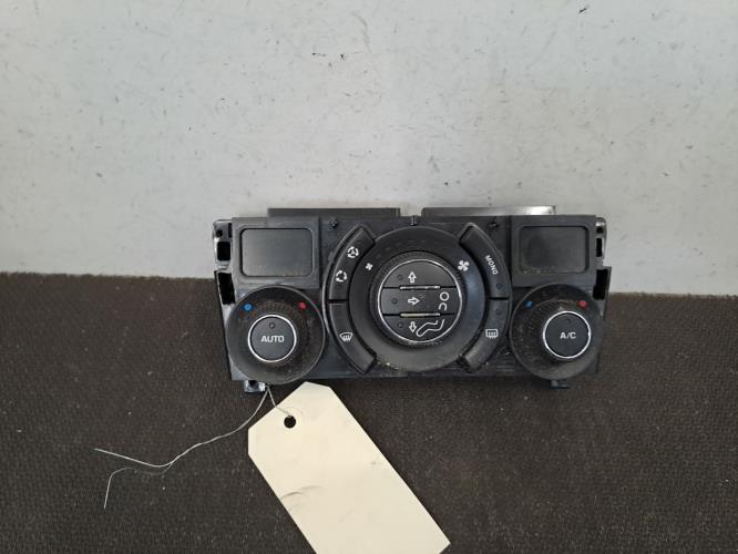 Image Commande chauffage - PEUGEOT 3008 1