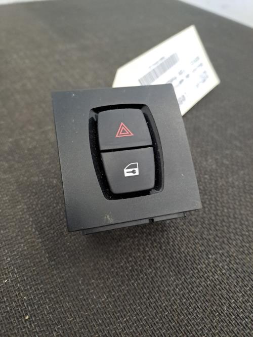 Image Bouton de warning - BMW SERIE 1 F20