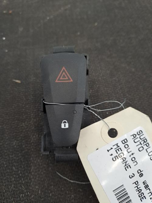 Image Bouton de warning - RENAULT MEGANE 3