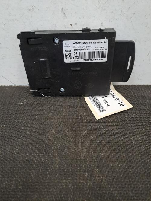 Image Lecteur de carte (neiman) - RENAULT MEGANE 3