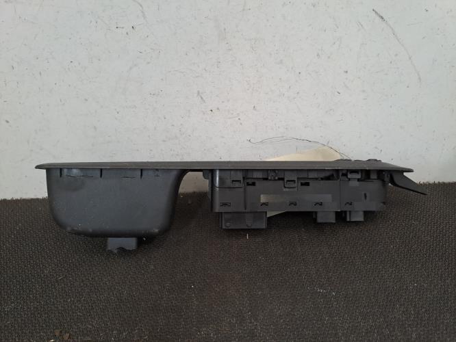 Image Interrupteur de leve vitre avant gauche - CITROEN C4 2