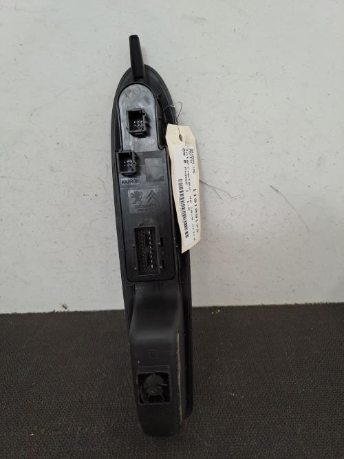 Image Interrupteur de leve vitre avant gauche - CITROEN C4 2