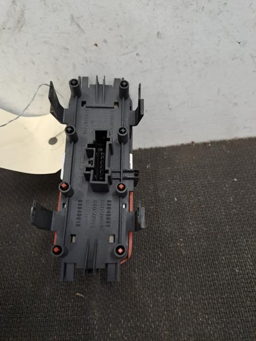 Image Bouton de warning - RENAULT SCENIC 2
