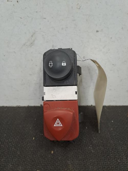 Image Bouton de warning - RENAULT SCENIC 2
