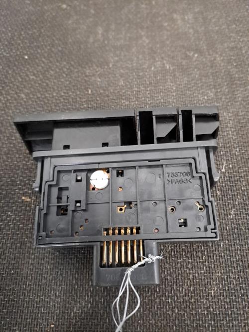 Image Bouton de warning - TOYOTA PRIUS 2
