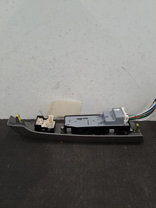 Image Interrupteur de leve vitre avant gauche - TOYOTA PRIUS 2