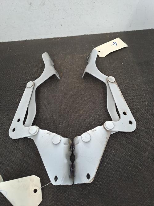 Image Charniere de capot - PEUGEOT ION