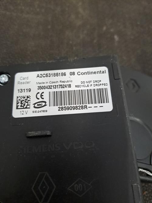 Image Lecteur de carte (neiman) - RENAULT GRAND SCENIC 3