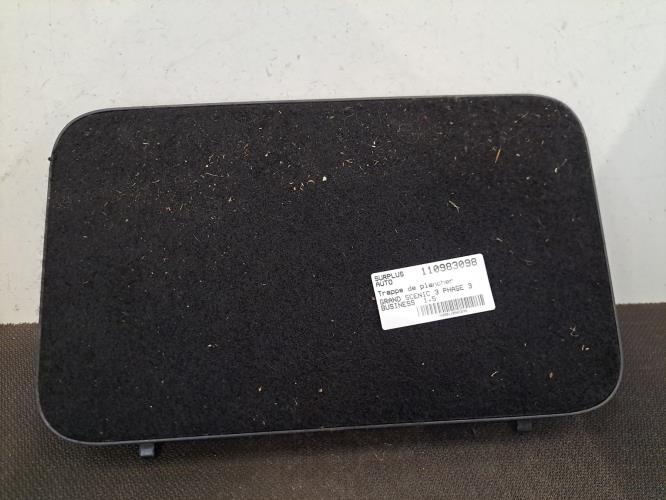 Image Trappe de plancher - RENAULT GRAND SCENIC 3