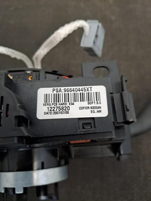 Image Com (Bloc Contacteur Tournant+Commodo Essuie Glace+Commodo Phare) - PEUGEOT 308 1